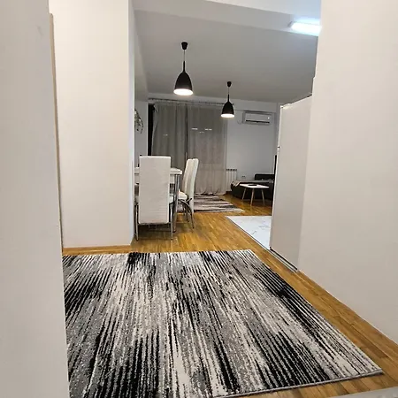 D&n Apartment *
